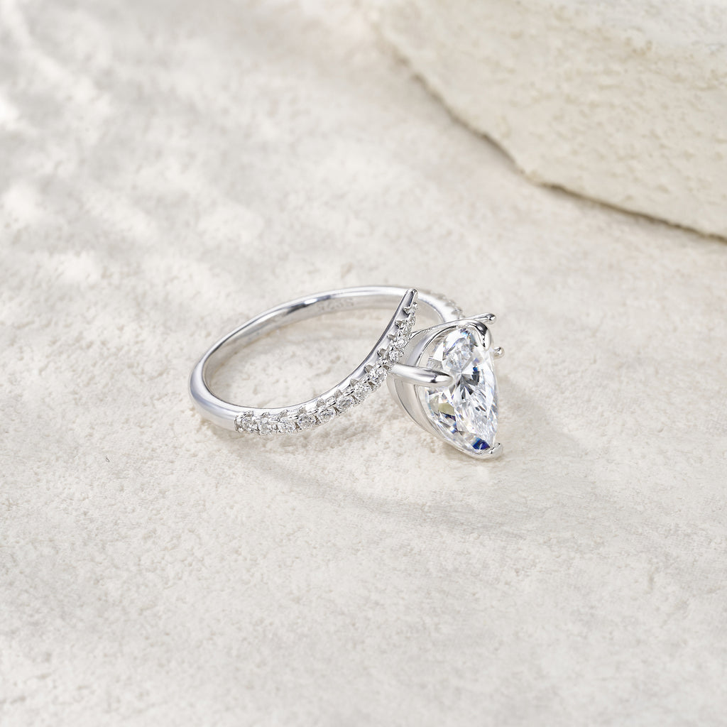 Engraved With Top-quality Moissanite, This Luxurious And Fashionable Minimalist Jewelry Set Features Exquisite Silver Accessories For Ladies. Made Of S925 Silver With Electroplated Platinum.